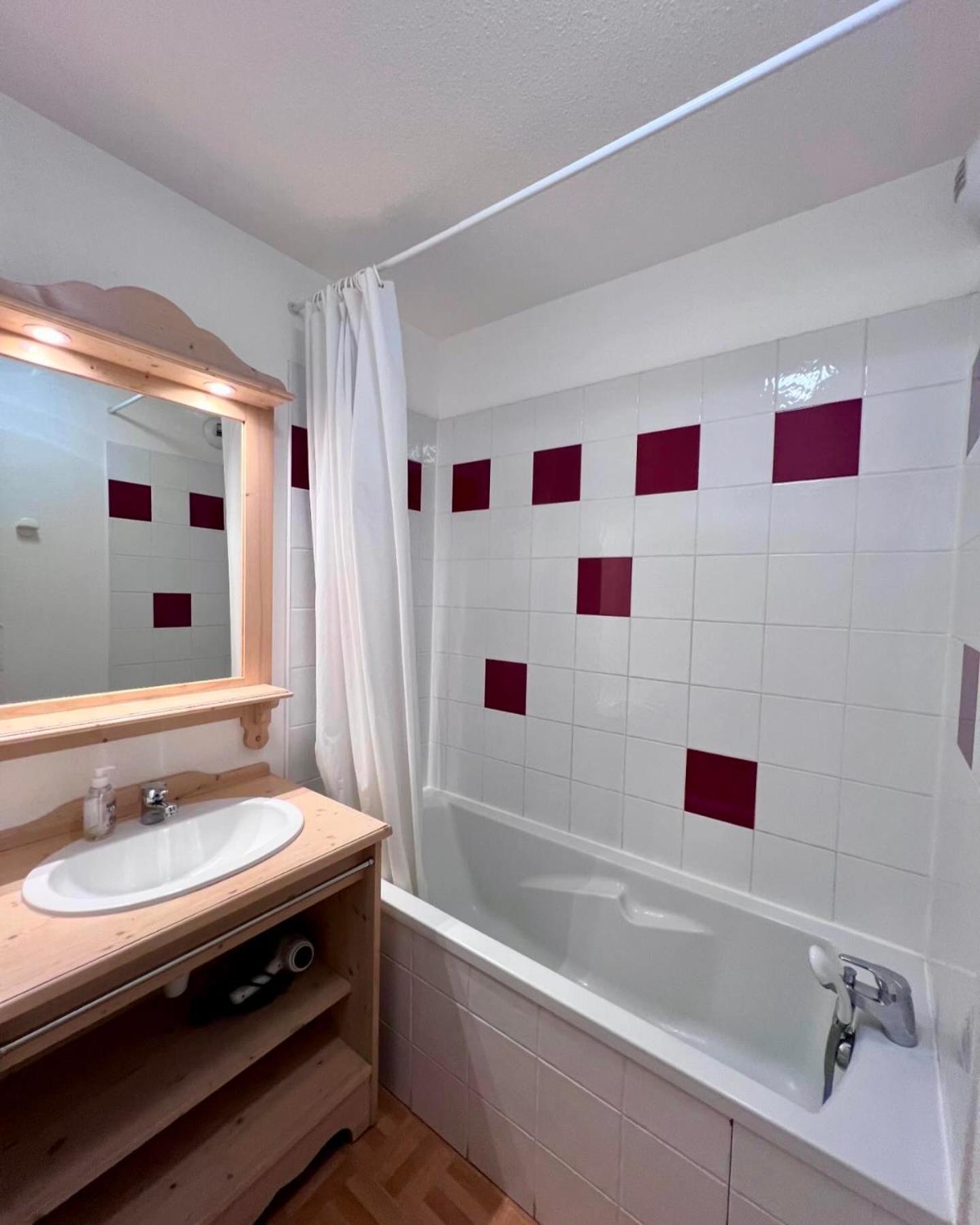 Appartement 4 Personnes Avec Piscine Interieure 퓌생빈센트 외부 사진